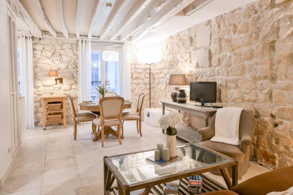 Cosy Appartement En Plein Marais Paris Exterior photo
